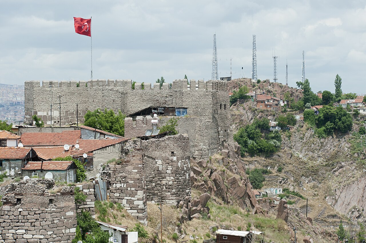 Akkale Ankara Kalesi - kızılay pansiyon misafirlerinin gezdiği tarihi yer